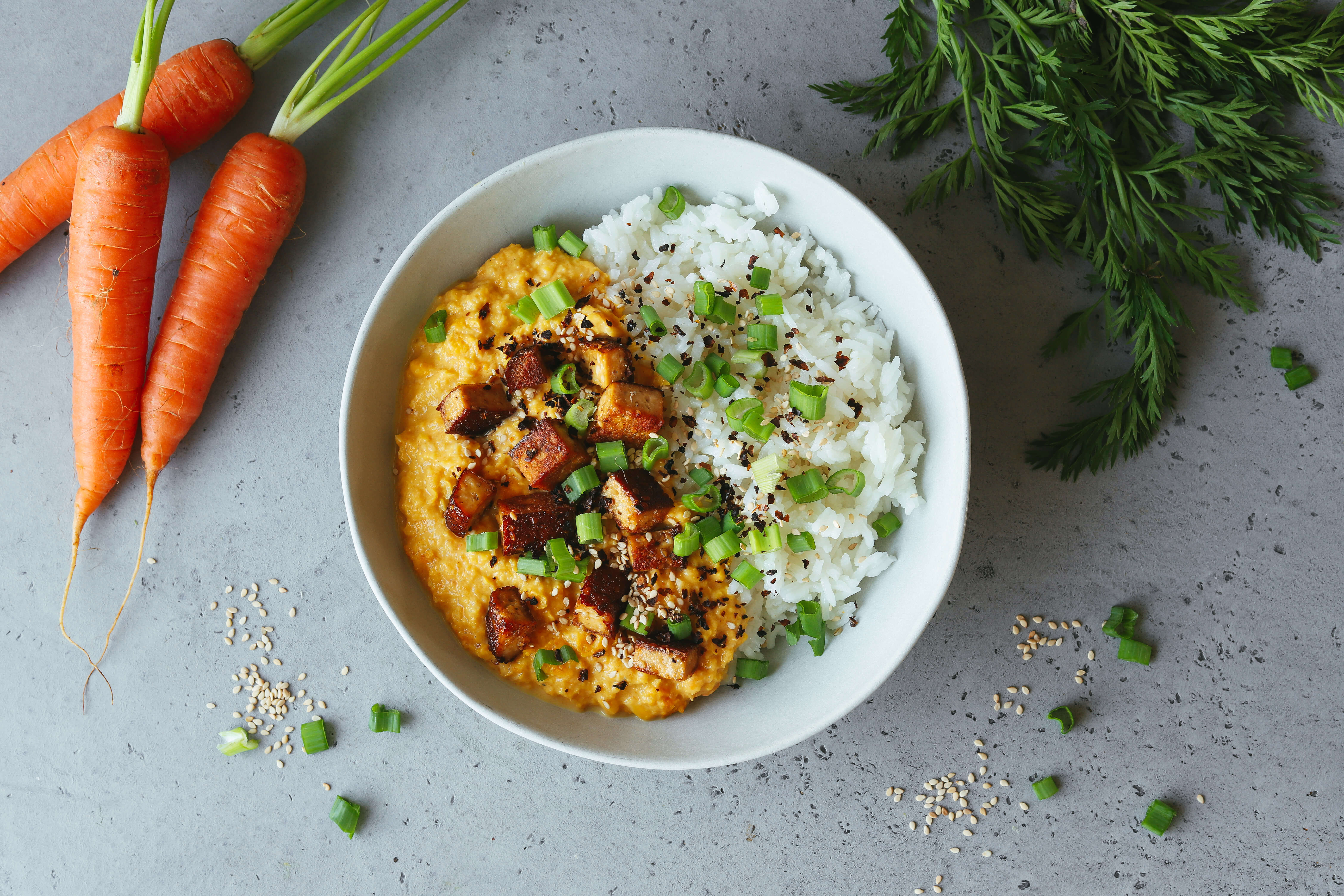 Mais-Karotten-Curry mit Tofu